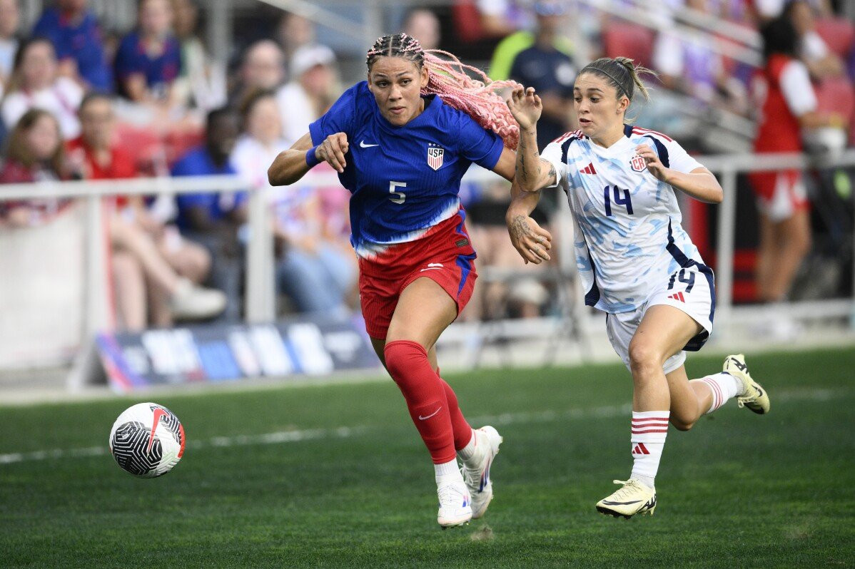 Equipe feminina de futebol dos EUA luta contra o calor, empata contra Costa Rica no último jogo de preparação olímpica